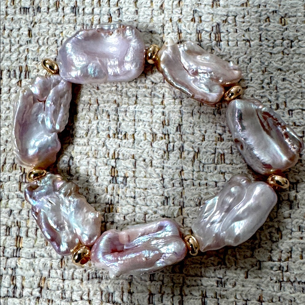 Pink Iridescent Pearl Bracelet with Gold Accents